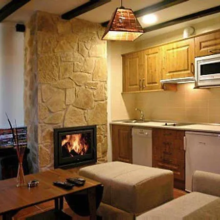 Apartment Franciaquilamas Santibanez de la Sierra